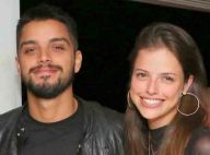 Rodrigo Simas curte viagem com Agatha Moreira e amigos pela África do Sul