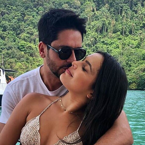 Emilly Araújo se declarou ao namorado, Paulo Simões, durante passeio pelo Ceará, nesta terça-feira, 20 de novembro de 2018: 'Enche meu coração de amor'
