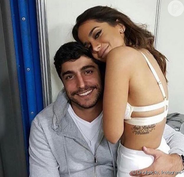 Anitta volta a falar do ex-marido, Thiago Magalh&atilde;es, em s&eacute;rie do Netflix.  Confira! - Purepeople