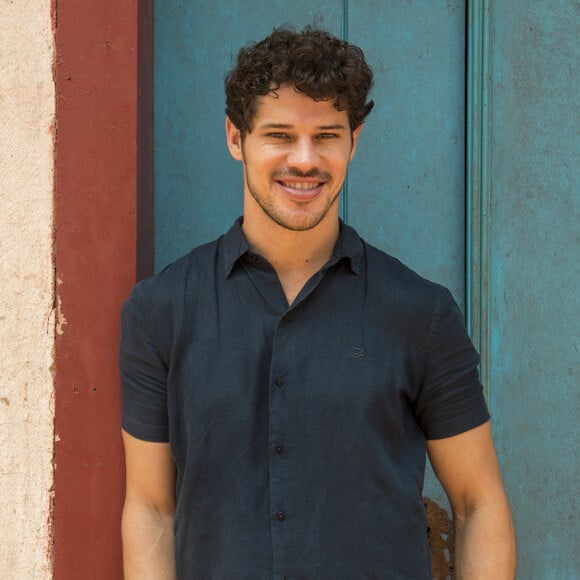 José Loreto compartilhou um momento fofo com a filha, Bella, no Instagram. Veja abaixo!