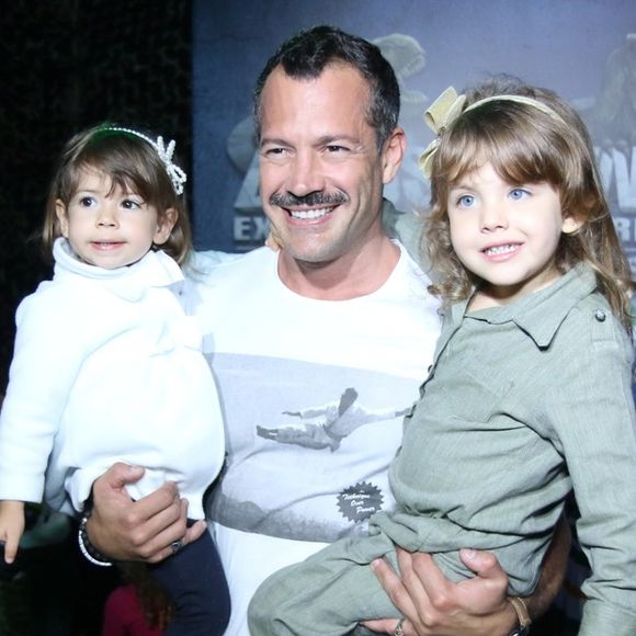 Malvino Salvador sempre compartilha momentos com as filhas nas redes sociais