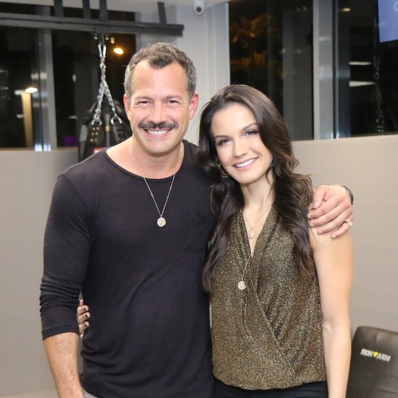 Malvino Salvador e Kyra Gracie planejam oficializar a relação no ano que vem