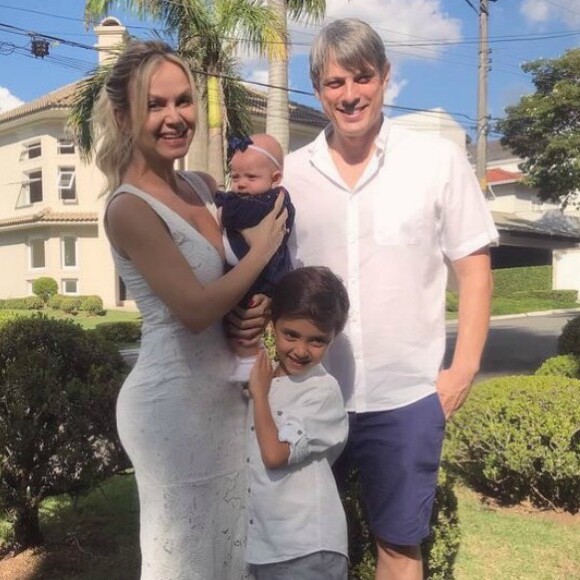 Eliana sempre compartilha momentos fofos em família nas redes sociais