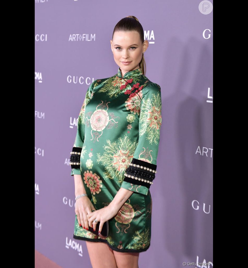 vestido oriental curto