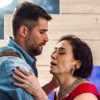 Valentina (Lilia Cabral) recorda ao filho, Gabriel (Bruno Gagliasso), que ele abandonou Laura (Yanna Lavigne) no dia do casamento na novela 'O Sétimo Guardião'