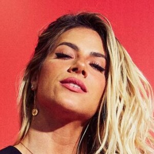 Pretinho básico: os looks pretos e clássicos também fazem parte do guarda-roupa de Giovanna Ewbank