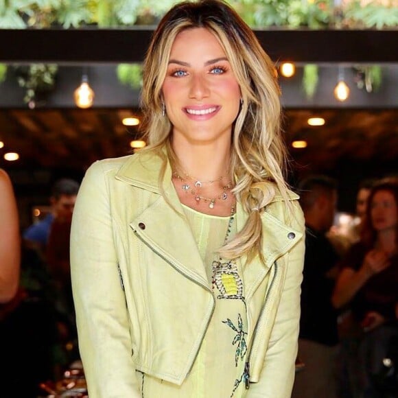 O estilo monocromático, com peças da mesma cor, também já foi aposta de Giovanna Ewbank