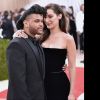 O cantor The Weeknd e a modelo Bella Hadid já haviam namorado em 2016 e voltaram com o relacionamento mais forte que nunca no início desse ano
