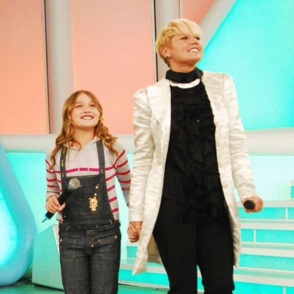 Em 2008, Sasha Meneghel foi a estreia do programa TV Xuxa para prestigiar a mãe