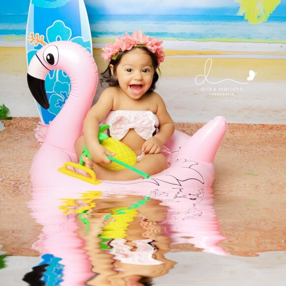 Filha de Juliana Alves, Yolanda é sucesso nas redes sociais dos pais