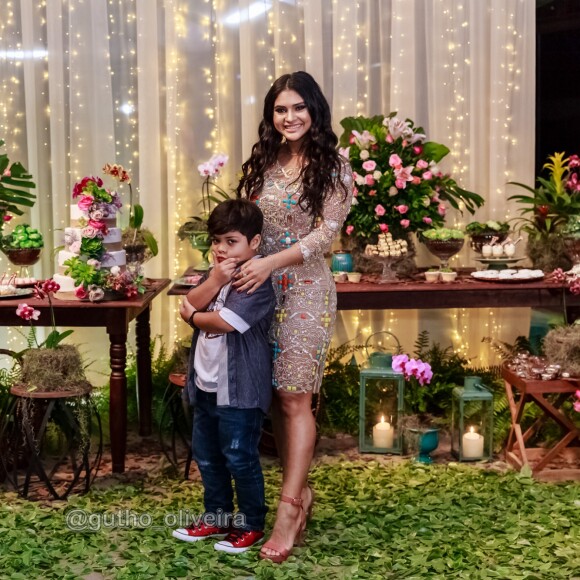 Yhudy, filho mais velho de Wesley Safadão, comemorou seus 8 anos na última noite ao lado da mãe, Mileide Mihaile