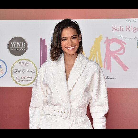Bruna Marquezine também prestigiou o evento beneficente da IKMR