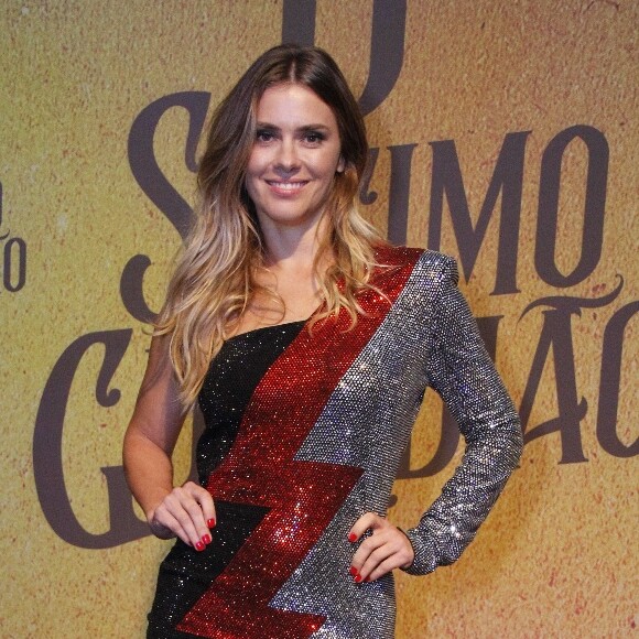 Carolina Dieckmann lembrou que casou grávida e que não estava se sentindo bonita