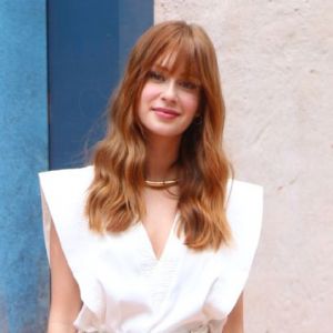Cabelo mais popular da Globo, Marina Ruy Barbosa corta franja sozinha em entrevista nesta segunda-feira, dia 03 de dezembro de 2018