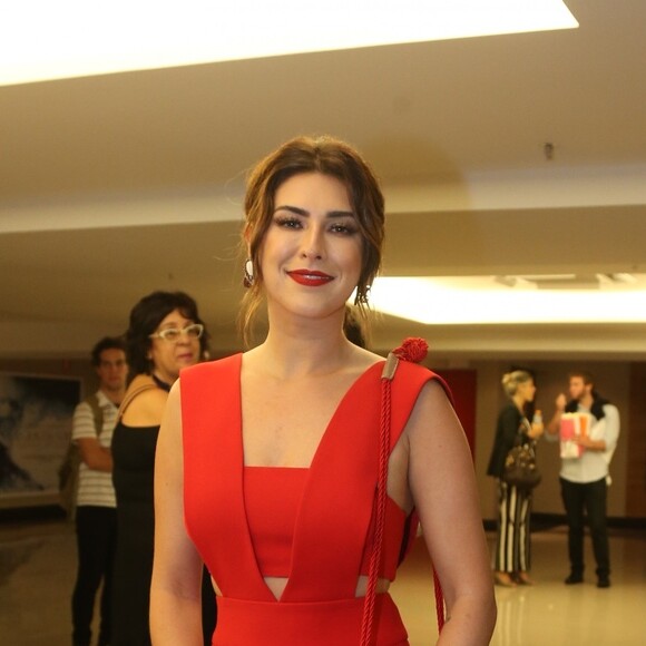 Fernanda Paes Leme reafirmou sua paixão por mudanças de visual na postagem