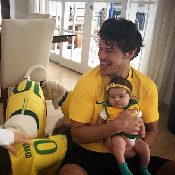 José Loreto é pai de Bella, fruto do casamento com Débora Nascimento