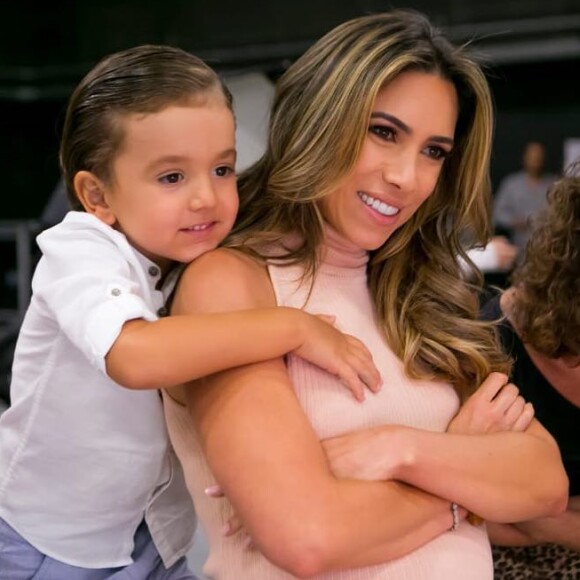 Patricia Abravanel levou os filhos, Jane e Pedro, para o trabalho