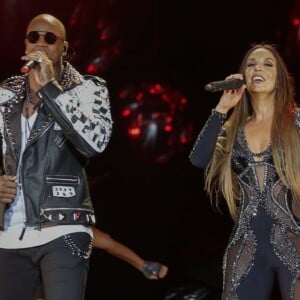 Ivete Sangalo e Léo Santana dividiram o palco na gravação do DVD 'Live Experience' da cantora