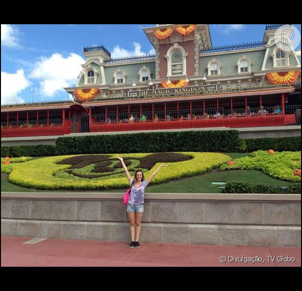 Juliana Paiva viaja para a Disney durante folga do 'Dança ...