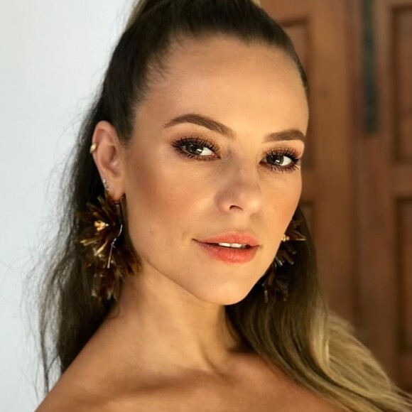 A make de Paolla Oliveira para a pré-estreia do filme 'Bumblebee' foi assinada por Guto Moraes