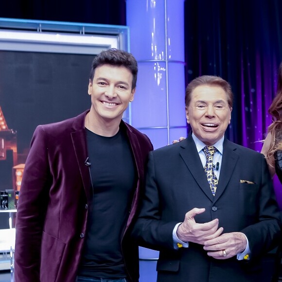 Silvio Santos se encontrou com Rodrigo Faro nos bastidores do SBT