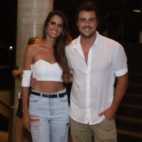 Joaquim Lopes leva a nova namorada, Marcella Fogaça, a show de Silva. Fotos!