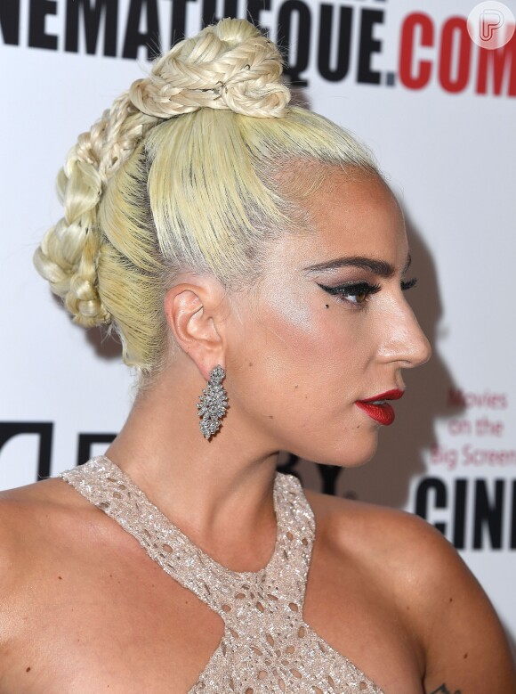 Lady Gaga em noite de red carpet