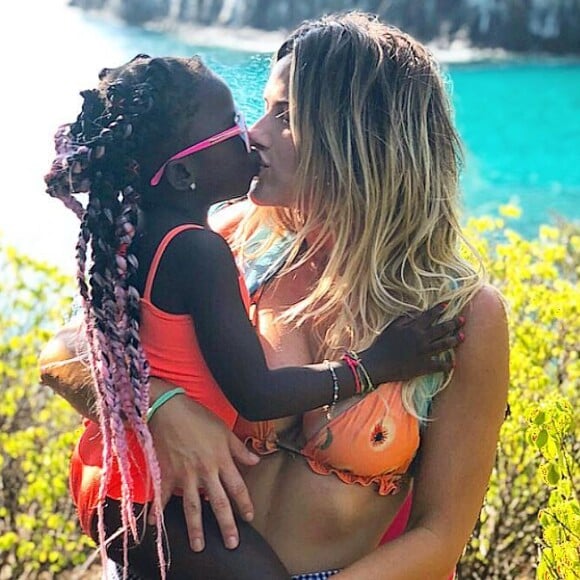 Giovanna Ewbank sentiu dificuldades no início da criação da filha: 'Tinha dúvida de que as minhas lições fariam dela um ser humano do bem, sem julgamento e amor ao próximo. Acho que eu tenho feito esse papel muito bem'