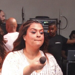 Preta Gil agita fãs em show pré-réveillon no Monte Líbano, no Rio de Janeiro, na noite deste sábado, 29 de dezembro de 2018