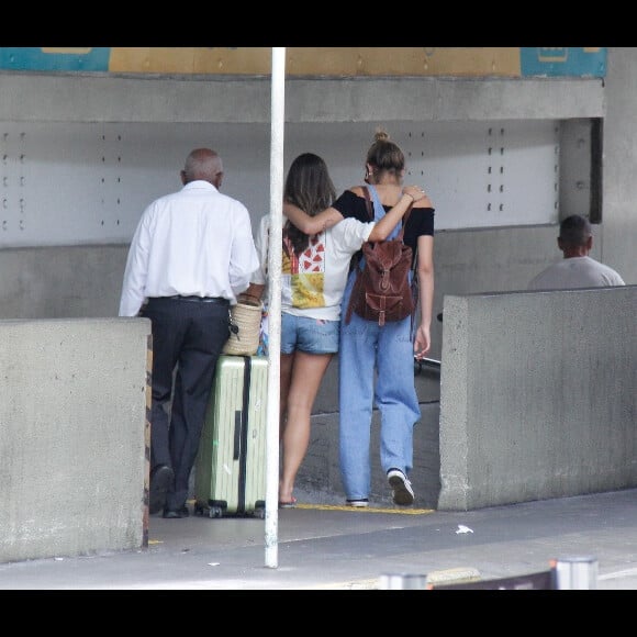 Sasha Meneghel chegou de uma viagem ao estado de Pernambuco