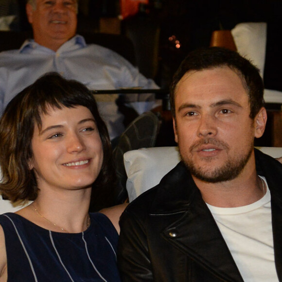 Bianca Bin, antes dos fios bem curtinhos, estava com um chanel moderno