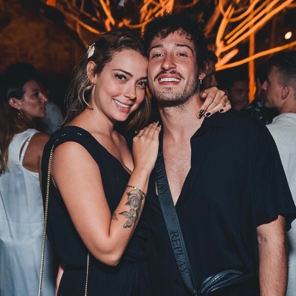 Carol Dantas namora o empresário Vinícius Martinez