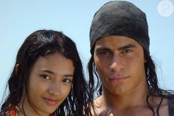 No filme 'Encantados', Carolina Oliveira e Thiago Martins são par romântico: 'Ele é incrível'