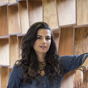 Emanuelle Araujo atualmente está namorando Guilherme Monteiro