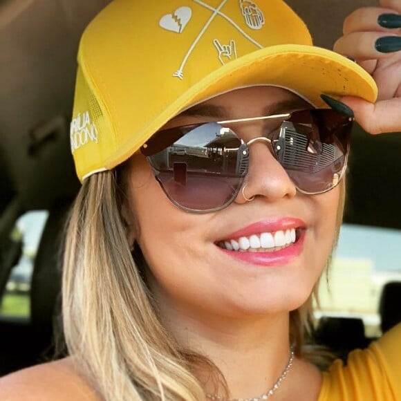 'Dessa vez, a dieta vem com um plus da melhor decisão já tomada na minha vida!', disse Marília Mendonça