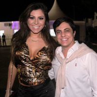 Thammy Miranda vai com a namorada a festival de música com show de Gusttavo Lima