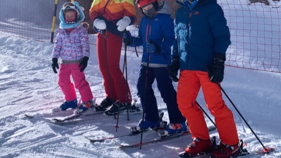 Férias com os filhos! Angélica esquia com Joaquim, Eva e Benício: 'Meu grupo'