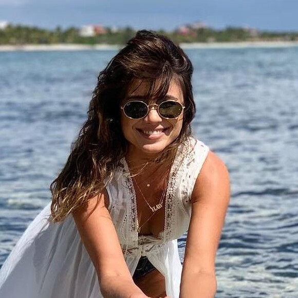 Paula Fernandes está curtindo férias no México