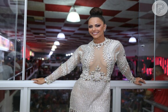 De acordo com Paula Guedes, designer responsável pela confecção do vestido de Viviane Araujo, o look é avaliado em R$ 7 mil