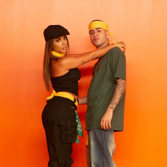 Anitta lançou música 'Terremoto' em parceria com Kevinho