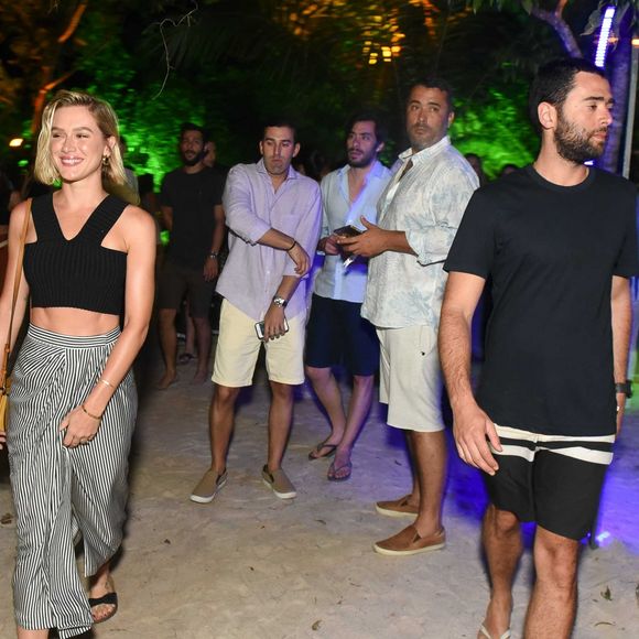 Fiorella Mattheis e Roberto Marinho estão em Armação de Búzios, região dos lagos do Rio de Janeiro