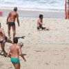 José Loreto participou de um treino na praia da Barra da Tijuca, na Zona Oeste do Rio, nesta quarta-feira, 24 de setembro de 2014. Orientado por um personal trainer, o ator malhou acompanhado de outros homens, com quem finalizou a rotina de exercícios com uma partida de futevôlei