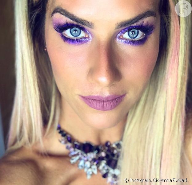 Uma das makes de Carnaval de Giovanna Ewbank foi feita com sombra roxa intensa