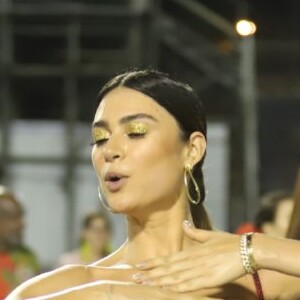 Thaila Ayala chegou a tomar injeção no último carnaval para desfilar na Grande Rio