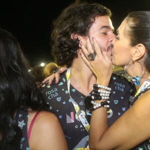 Fátima Bernardes e Túlio Gadêlha trocaram muitos beijos no Carnaval do ano passado