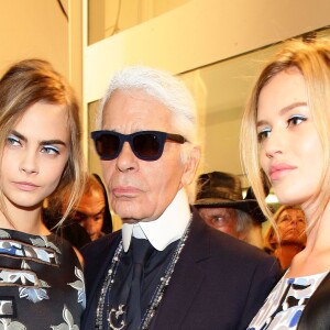 Karl Lagerfeld pilotava as grifes Chanel e Fendi, além de ter sua própria marca