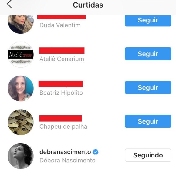 Débora Nascimento curte comentário de fã