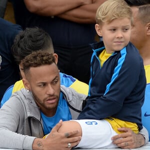 Neymar se declara ao filho, Davi Lucca: 'Não importa a idade que você tenha, farei o que meu pai sempre fez comigo e, assim, seremos melhores amigos pro resto da vida'