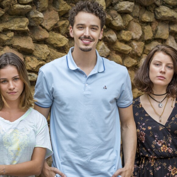 Rola um clima entre Diana (Laryssa Ayres) e Walid (Gabriel Stauffer) quando o treinador comemora a vitória da aluna na novela 'O Sétimo Guardião'