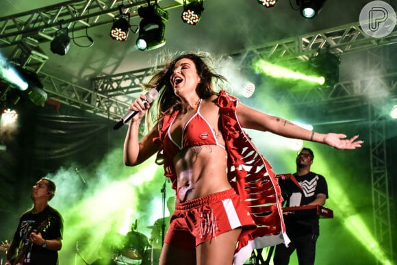 Alinne Rosa animou o público do Imprensa Que Vai com músicas como "Baianidade Nagô".